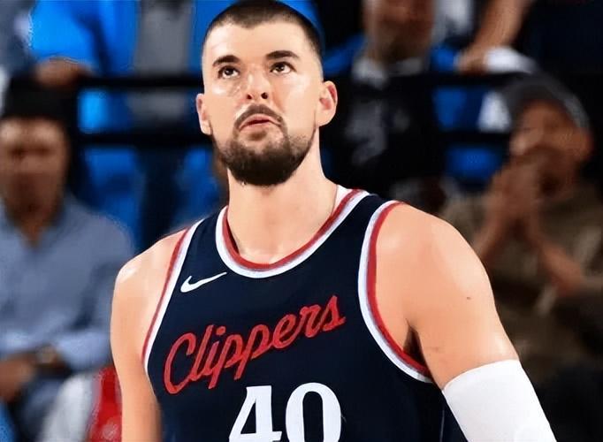 pg电子娱乐平台-快船117-109黄蜂3喜1忧！弃用祖巴茨效果拉满，2配角打出价值！