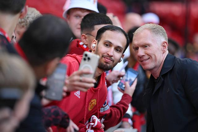 PG模拟器官网-倚老卖老！曼联“92班”流量密码：踩老东家、贬低现役球员|斯科尔斯|巴特|伊尼戈·马丁内斯|加里-内维尔|菲尔·内维尔_新浪体育_新浪新闻