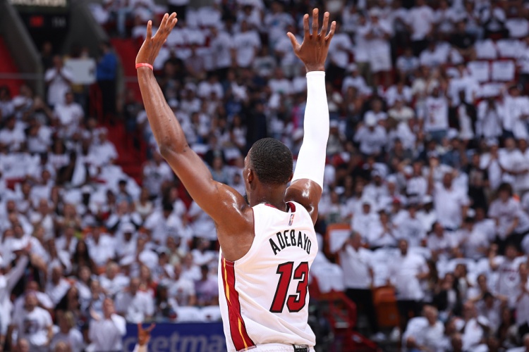 pg电子娱乐平台-韦德:人们想象中的83分该是暴扣&干拔&各种高难度 而不是43罚球