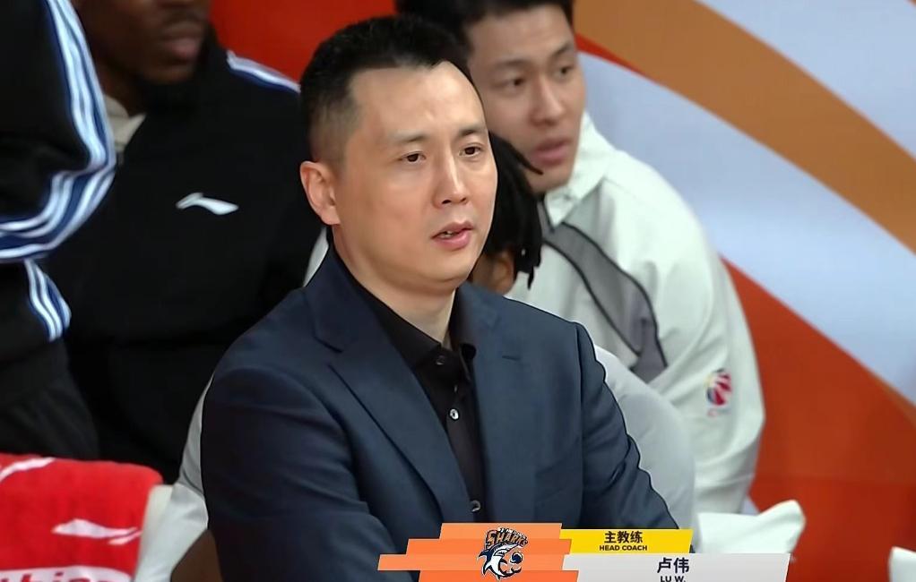 PG模拟器官网-上海男篮30分大胜,弗格36分大爆发,邹阳空砍18分6篮板4抢断!