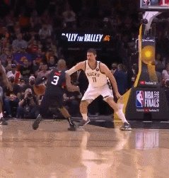 1625631459039036084.gif PG模拟器官网-总决赛菜鸟?大心脏老炮!控卫之神在最高舞台闪耀