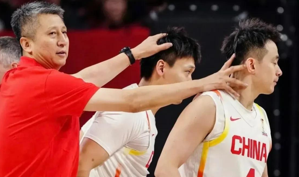 PG模拟器官网-CBA3消息：广东队被18分逆转，杜峰揪出3人，郭士强看好冲冠3黑马